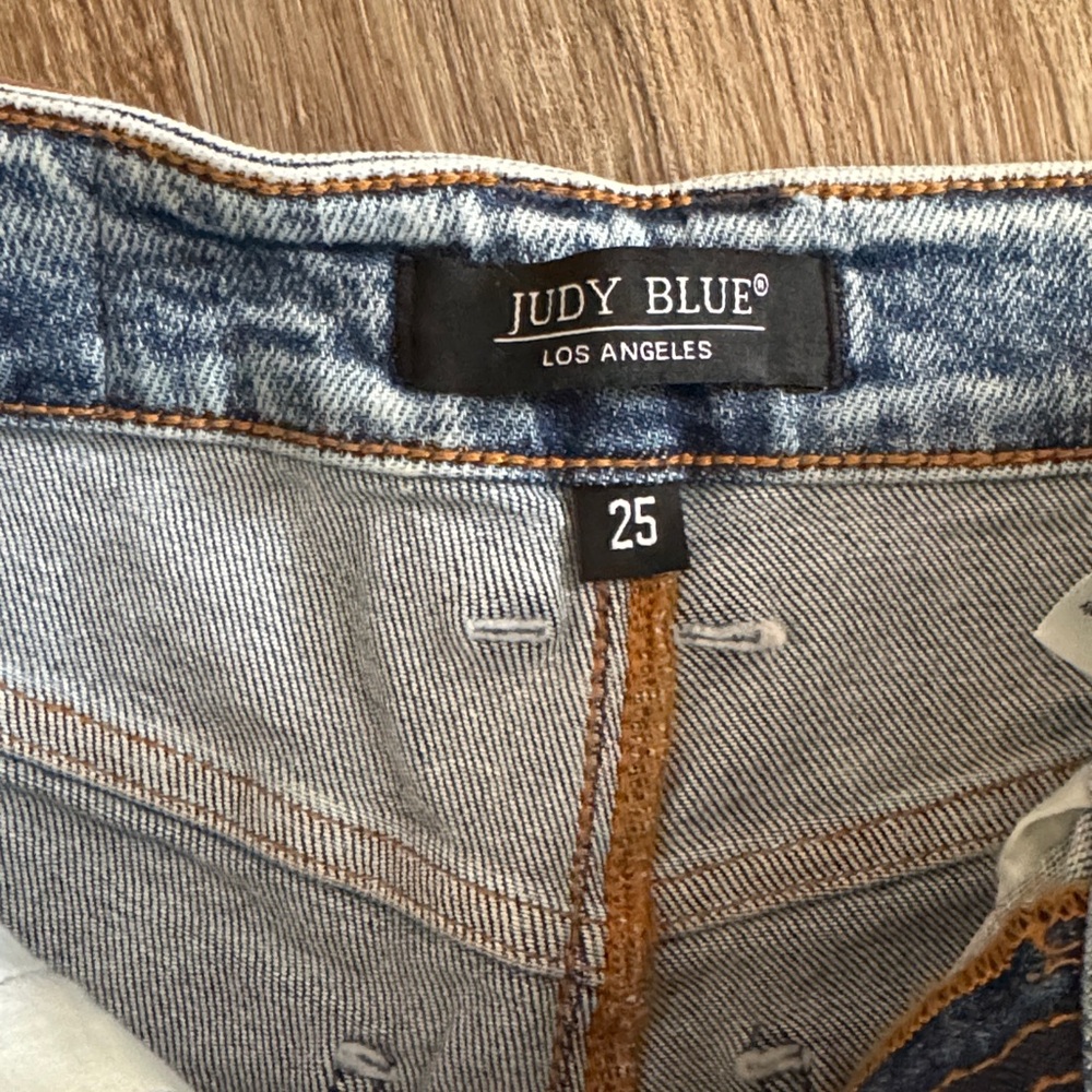 Judy Blue Light Blue Denim Baggy Jeans NWT - Picture 4 of 5